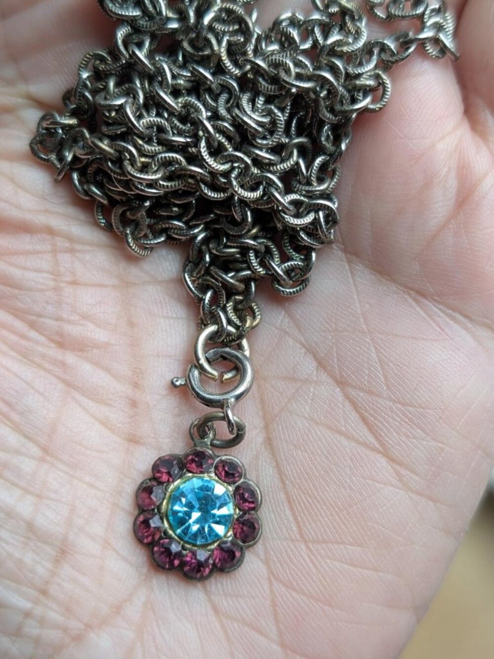 Pretty Vintage Red & Blue Rhinestone Flower Pendant Necklace